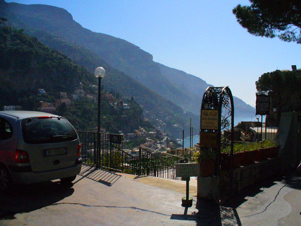 Parcheggio Positano della Pensione Villa Verde, posto auto presso la residenza vacanza per i propri clienti